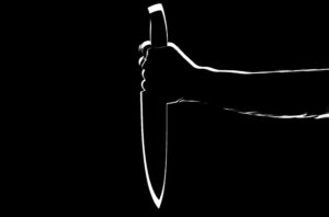 Miami, FL – Woman Attacks Man with Knife and Threatens His Life
